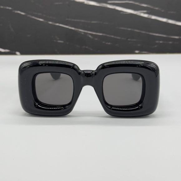 NEW LOEWE SQUARE SUNGLASSES LW40098I 01A BLACK GREY LOEWE WOMEN EYEWEAR - Picture 2 of 10